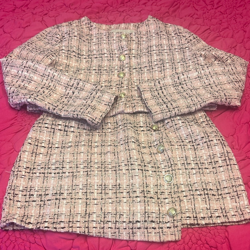 Chic Tweed Jacket & Skirt in Pink and Black